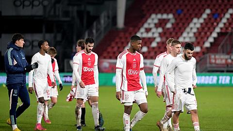 Ajax musste sich im Pokal dem Amateurclub USV Hercules geschlagen geben.