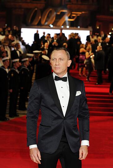 Cool, sexy und knallhart: Bond-Darsteller Daniel Craig vor der Royal Albert Hall.