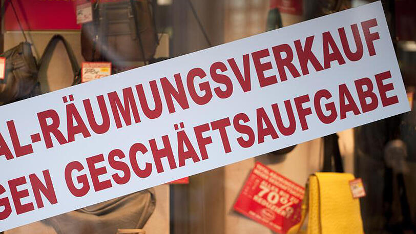 Nach Angaben der Wirtschaftsauskunftei Bürgel mussten im vergangenen Jahr knapp 21 800 Firmen den Gang zum Insolvenzgericht antreten.