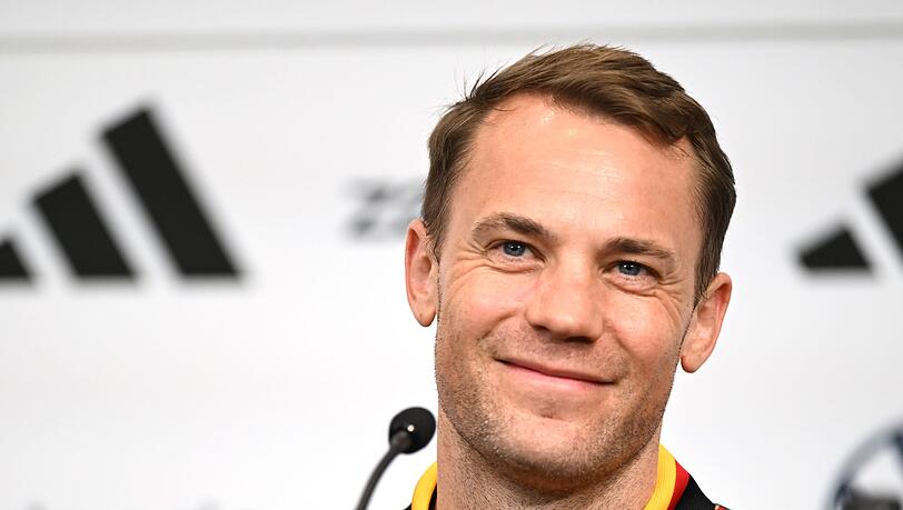 Manuel Neuer hält während der WM intensiv Kontakt zu Frau und Sohn daheim. Manuel Neuer hält während der WM intensiv Kontakt zu Frau und Sohn daheim.