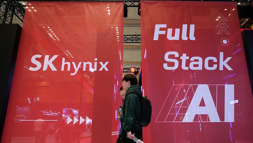 Der Speicherproduzent SK Hynix aus Südkorea profitiert massiv vom KI-Boom. (Archivbild) Der Speicherproduzent SK Hynix aus Südkorea profitiert massiv vom KI-Boom. (Archivbild)