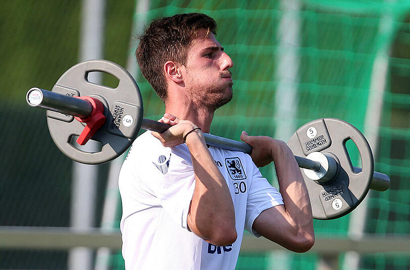 Schwitzen, schwimmen, strampeln: Die Löwen absolvieren am ersten Tag im Trainingslager in Bad Häring ein buntes, abwechslungsreiches Programm. Und sie haben offensichtlich Spaß dabei.