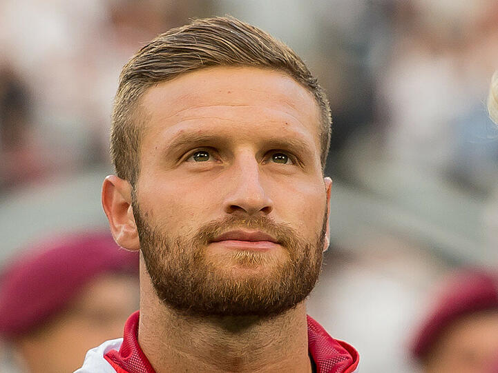 Vom Fußballplatz vor die Kamera: Shkodran Mustafi hat in einem Musik-Video mitgewirkt