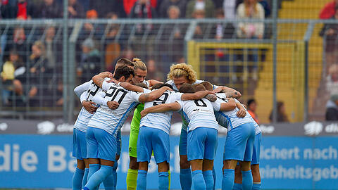 Die Mannschaft des TSV 1860 blickt trotz der verlorenen Tabellenführung optimistisch nach vorne.
