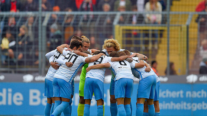 Die Mannschaft des TSV 1860 blickt trotz der verlorenen Tabellenführung optimistisch nach vorne.