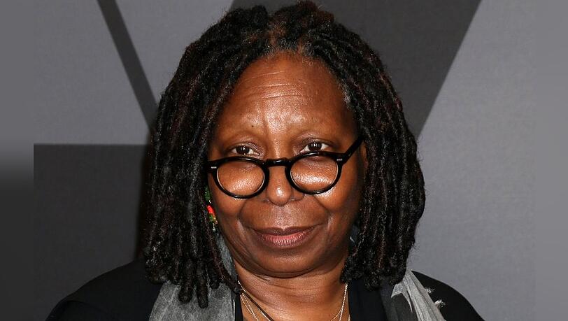 Whoopi Goldberg wurde bereits 2014 zum ersten Mal Uroma. Whoopi Goldberg wurde bereits 2014 zum ersten Mal Uroma.
