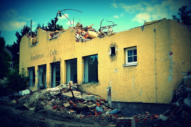 Das Cafe Deml wird abgerissen.
