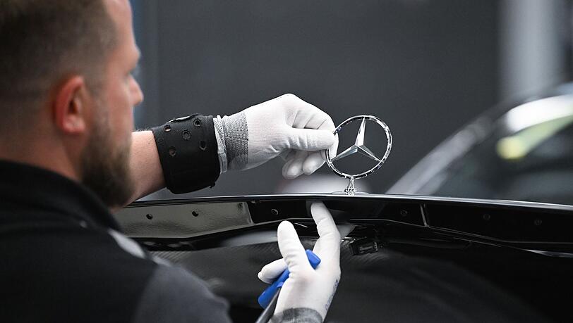 Mercedes-Benz will weiter die Kosten in Deutschland senken. (Archivbild)