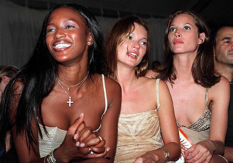 Kate Moss mit Naomi Campbell (l.) und Christy Turlington (r.)