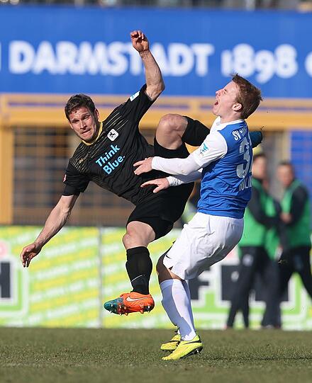 Moritz Volz &ndash; Note 3 - Erster Liga-Einsatz für den erfahrenen Allrounder. Machte mit Kagelmacher die rechte Seite dicht und sorgte vorne für Nadelstiche. Holte den Elfmeter gegen Stark raus.
