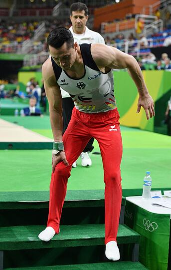 Trotz eines Kreuzbandrisses hat Andreas Toba weitergeturnt. Die Bilder aus Rio.