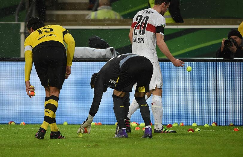 Von "Tennis Borussia Dortmund" schrieb die FAZ am Mittwoch. Warum, zeigen die Bilder.
