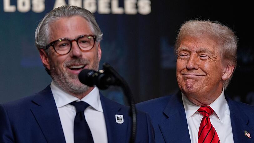 Olympia-Orgsanisationschef Wasserman (l) lobte Trumps Entscheidung zur Einrichtung einer Taskforce. Olympia-Orgsanisationschef Wasserman (l) lobte Trumps Entscheidung zur Einrichtung einer Taskforce.