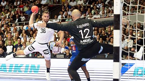 Beim Olympia-Test gegen Frankreich trifft auch Lukas Mertens.