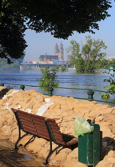 In Magdeburg hat sich die Hochwasserlage an der Elbe weiter zugespitzt.