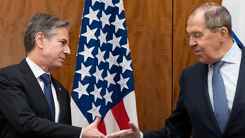 Die Außenminister Antony Blinken und Sergej Lawrow. Die Außenminister Antony Blinken und Sergej Lawrow.