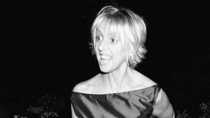 Emma Chambers (53): Der "Notting Hill"-Star starb am 21. Februar. Sie sei eines natürlichen Todes gestorben, teilte ihr Management mit.