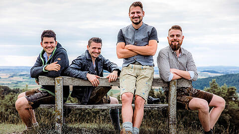 DeSchoWieda mit Maximilian Kronseder, Johannes Loechle, Tobias Loechle und Felix Ranft (von links).