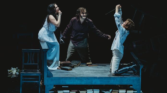 Großes Drama: Anna Nekhames (Francesca), Theo Lobow (Lanciotto) und Karolina Makula (Paolo) in Saverio Mercadantes Oper.