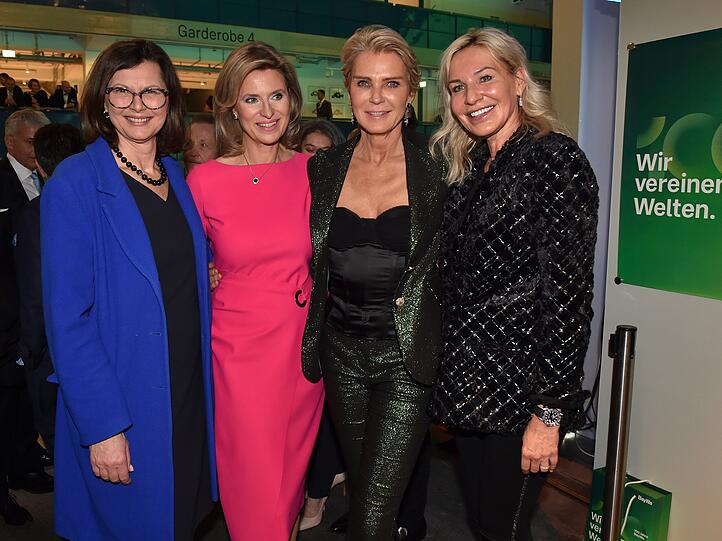 Ilse Aigner, Anouschka Horn, Stephanie von Pfuel und Saskia Greipl-Kostantinidis