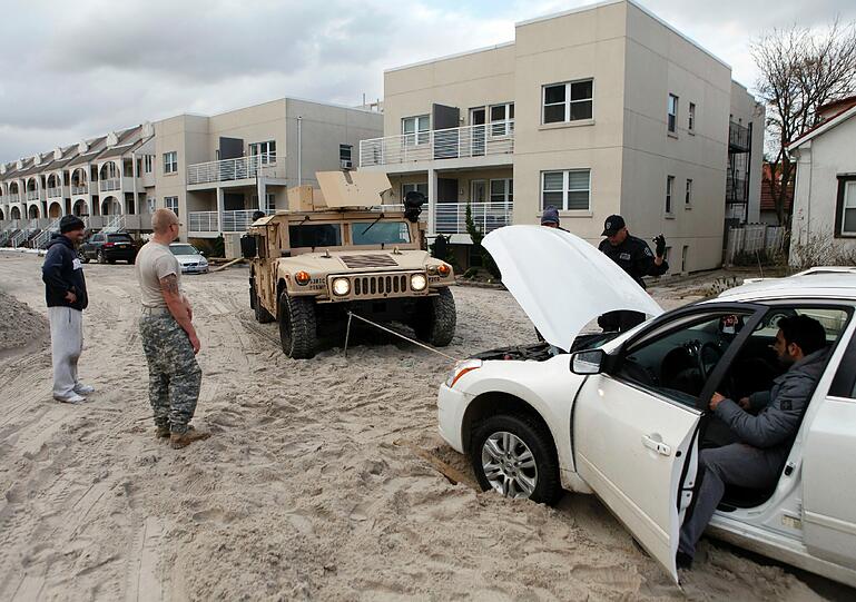 Aufräumen nach "Sandy": Die Bilder der Zerstörung aus den USA
