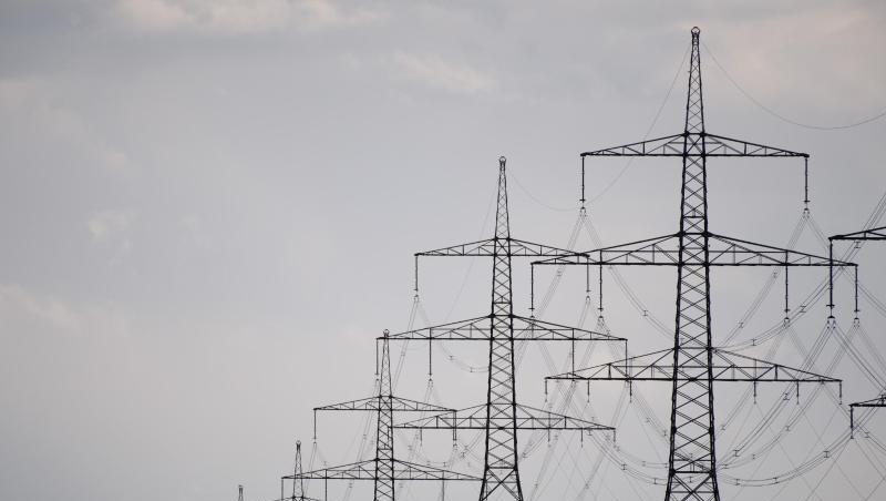 Ohne den Ausbau der großen Stromtrassen SuedLink und SuedOstLink drohen Bayern bald noch höhere Strompreise. Foto: N. Armer/Archiv Ohne den Ausbau der großen Stromtrassen SuedLink und SuedOstLink drohen Bayern bald noch höhere Strompreise. Foto: N. Armer/Archiv