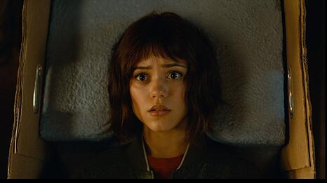 Jenna Ortega in "Klara und die Sonne".