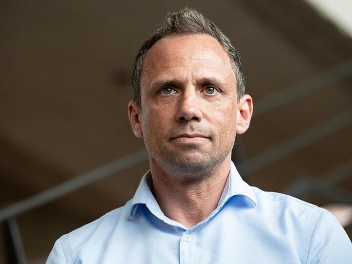 Thorsten Glauber (Freie Wähler), Umweltminister von Bayern, nimmt an einer Konferenz teil. Foto: Sven Hoppe/Archivbild