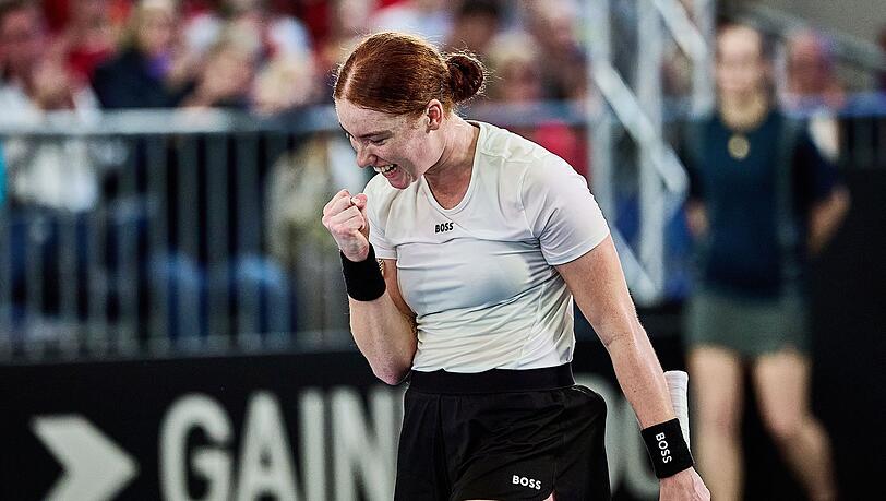 Tennisspielerin Ella Seidel holt für Deutschland im Billie Jean King Cup gegen die Türkei den ersten Sieg.