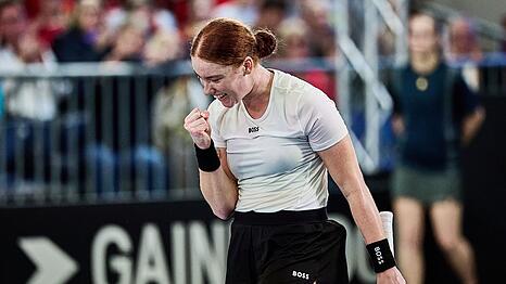 Tennisspielerin Ella Seidel holt für Deutschland im Billie Jean King Cup gegen die Türkei den ersten Sieg.