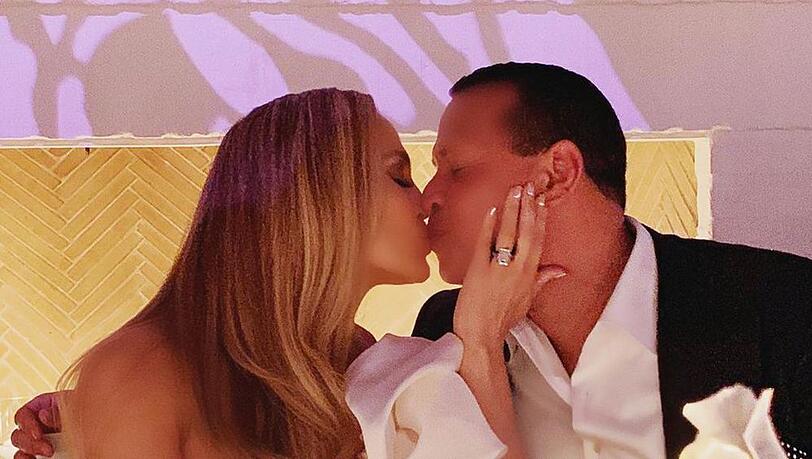 Alex Rodríguez hat vor einem halben Jahr um die Hand von Jennifer Lopez angehalten Alex Rodríguez hat vor einem halben Jahr um die Hand von Jennifer Lopez angehalten
