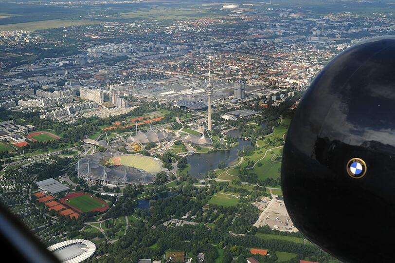 Cockpit, Panorama, lauter Motor: Die AZ hat sich auf einen Rundflug mit der alten Tante Ju begeben. Hier gibt's die spektkulären Bilder vom Flug