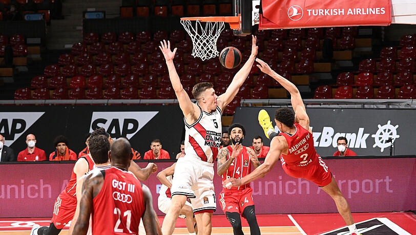Die Münchner gewannen 85:82 gegen Olimpia Mailand.