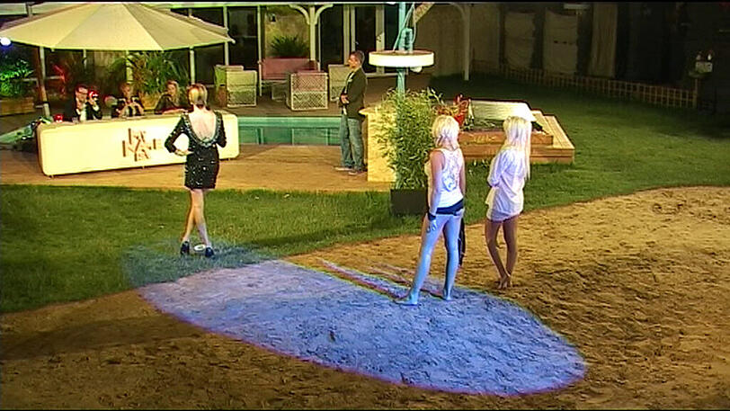 Valencia verlässt freiwillig das &bdquo;Big Brother&ldquo;-Haus: &bdquo;Ich brauche mein Luxusleben. Ich brauche mein Botox&ldquo;! Und: Jasmin, Jordan, Rayo und Florian sind nominiert! Die Bilder aus dem TV-Container