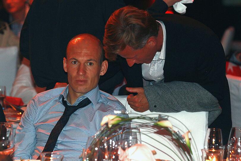 Bittere Niederlage für die Bayern: Beim Bankett war die Stimmung auf dem Boden. Die Bilder