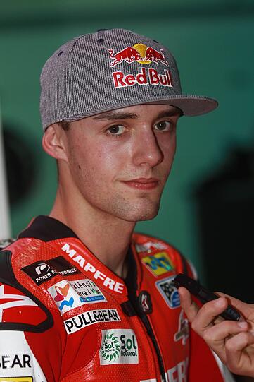 Seit Dezember 2012 Vater der kleinen Sophie: Jonas Folger (19).