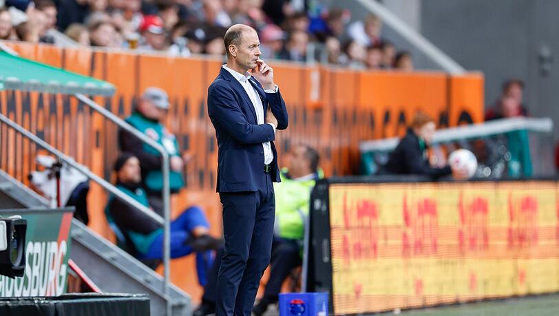 Trainer Jess Thorup lässt sich die Besetzung des zweiten Innenverteidigers für das Gastspiel beim 1. FC Köln offen.