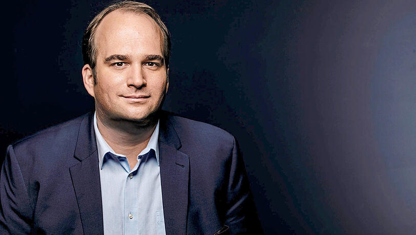 "Die Bayern-SPD muss in ihren Kernthemen sozialer Ausgleich, Erhalt und Schaffung von Industriearbeitsplätzen und Erreichen von mehr bezahlbarem Wohnraum noch präsenter und zugespitzter werden", sagt Sebastian Roloff über seine Ziele als Landesvorsitzender.