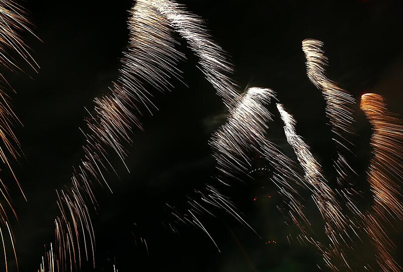 Beim "Sommernachtstraum" im Olympiapark bekamen die Münchner ein Feuerwerk der Superlative geboten. Die Bilder der Pyro-Show.
