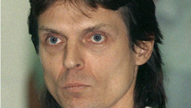 Der frühere RAF-Terrorist Christian Klar tritt sein geplantes Praktikum am Berliner Ensemble nicht an.