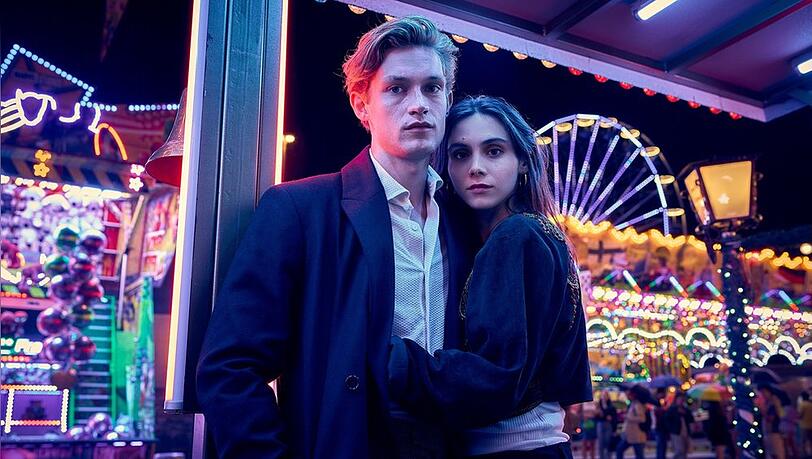Damian Hardung und Havana Joy als Ben und Zelda in "Love Sucks".