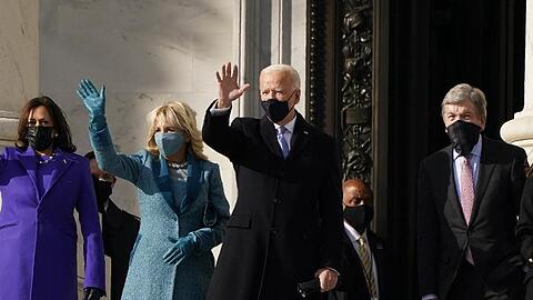 Joe Biden auf den Stufen des US-Kapitols.