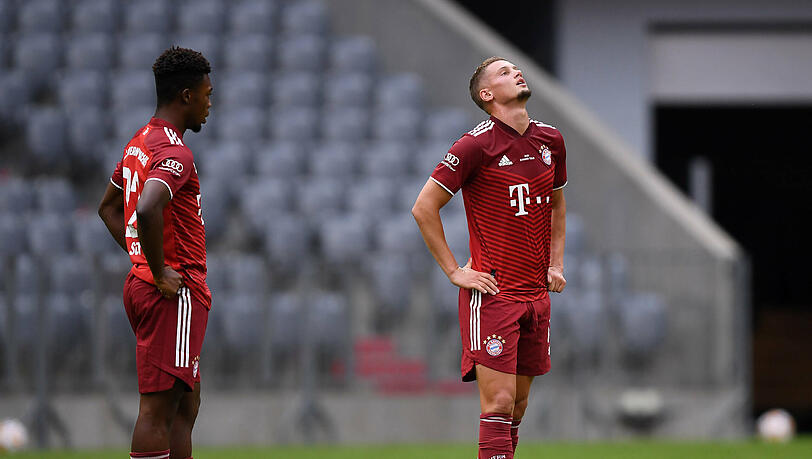 Michael Cuisance (r.) hat beim FC Bayern einen schweren Stand.