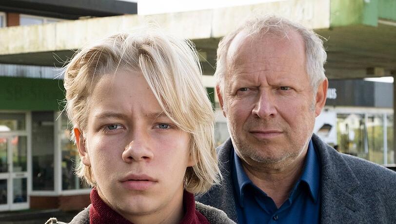 Axel Milberg (r.) mit seinem Sohn August Borowski.