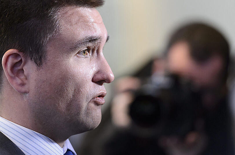 Die CSU-Parlamentarier und der ukrainische Außenminister Klimkin (Bild) beraten über die Probleme mit Russland.