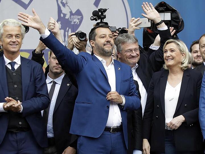 Kundgebung der Allianz nationalistischer Parteien Europas.