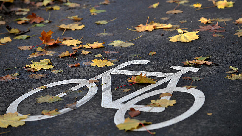 Neue Regeln für Fahrradfahrer: Seit Sonntag dürfen Eltern zum Beispiel ihre Kinder auf dem Gehweg begleiten.