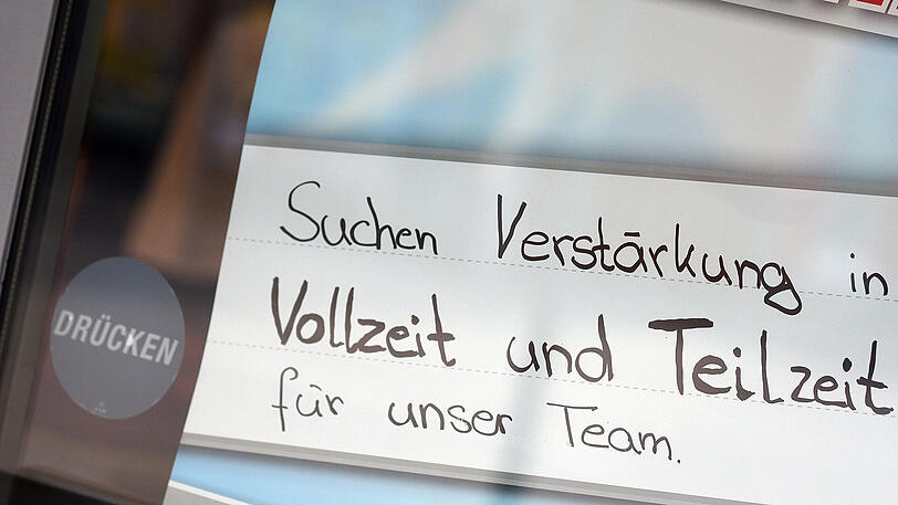 Stellenanzeige in der Nähe von Rosenheim. Die Zahl der Teilzeitbeschäftigten stieg im zweiten Quartal um 2,2 Prozent, die der Vollzeitbeschäftigten um 1,5 Prozent gegenüber dem Vorjahreszeitraum.