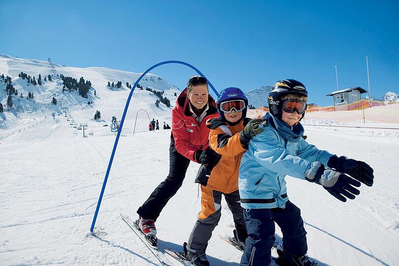 Warth-Schröcken: Kinder-Skikurs im Märchenland