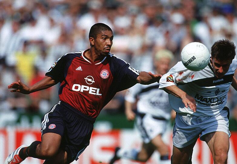 Giovane Elber: Er kämpfte hart im Spiel Borussia Mönchengladbach-FC Bayern München in der Fußball Bundesliga Saison 2001-2002.